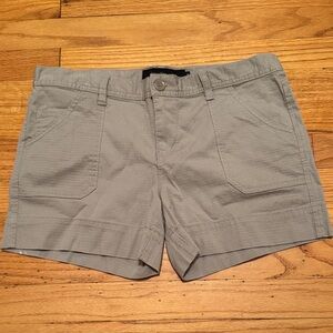 Calvin Klein Jeans NWT Casual Grey Khaki Shorts in SZ 6